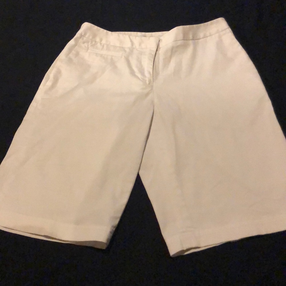 Liz Golf white Bermuda shorts size 6